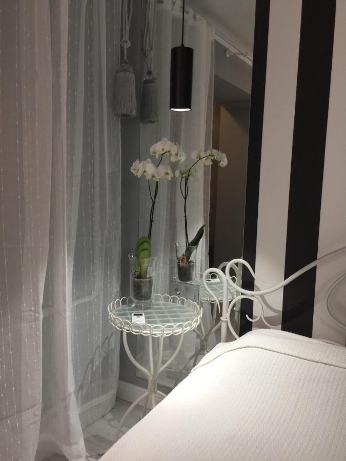 Charming Studio In Pechersk Kiev Exteriör bild